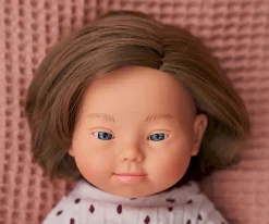 Muñecos^Miniland Muñeca Síndrome Down Caucásica 38cm