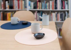 Salvamanteles Infantiles^We Might Be Tiny Salvamanteles Silicona Round Blush