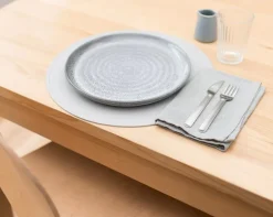 Salvamanteles Infantiles^We Might Be Tiny Salvamanteles Silicona Round Gris